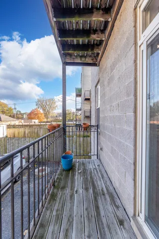 $384,900 | 4105 South Drexel Boulevard, Unit 1SR, Chicago, IL 60653