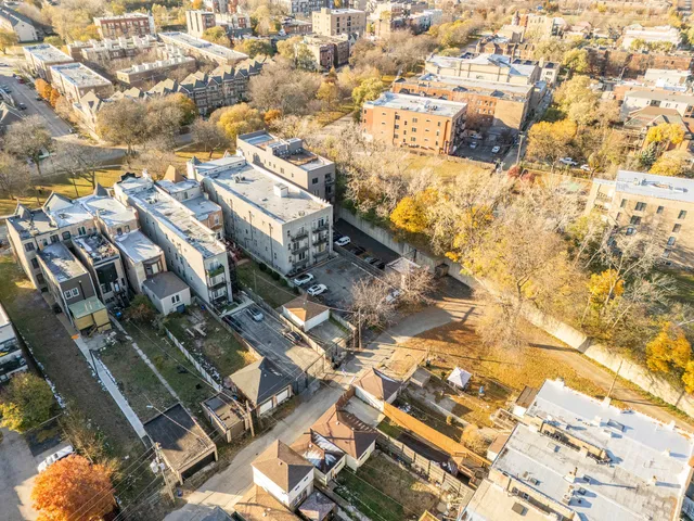 $384,900 | 4105 South Drexel Boulevard, Unit 1SR, Chicago, IL 60653