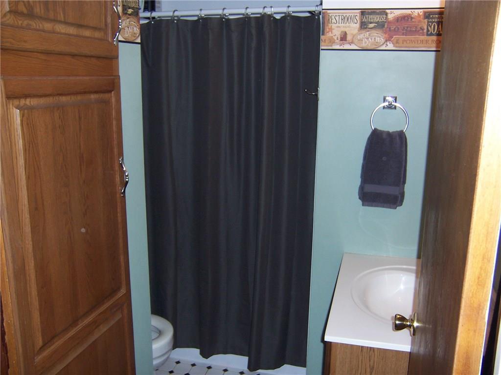 2355 South Keel Ridge Road Hermitage, PA 16148 - Photo 14 of 21 Gallery Image 14