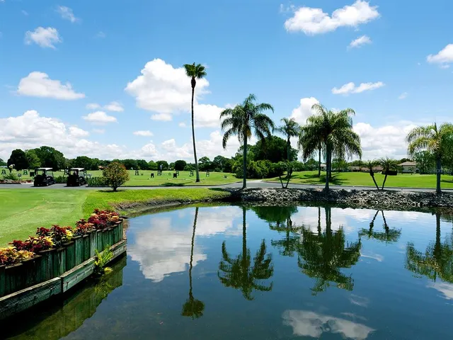 $5,800 | 4022 Penshurst Park, Sarasota, FL 34235