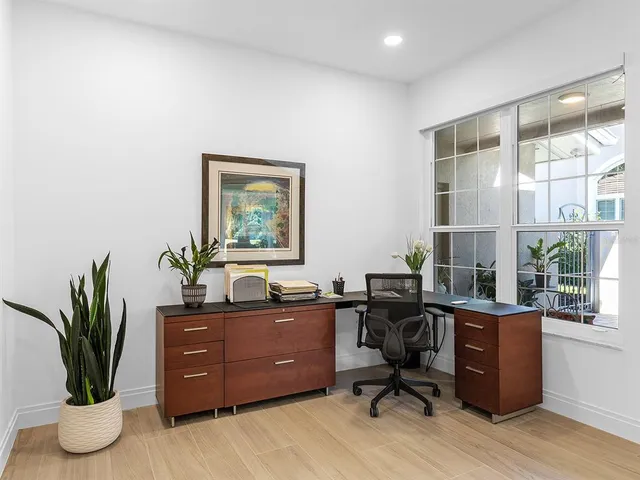 $5,800 | 4022 Penshurst Park, Sarasota, FL 34235