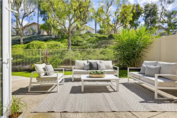 $1,499,900 | 15 Harveston, Mission Viejo, CA 92692