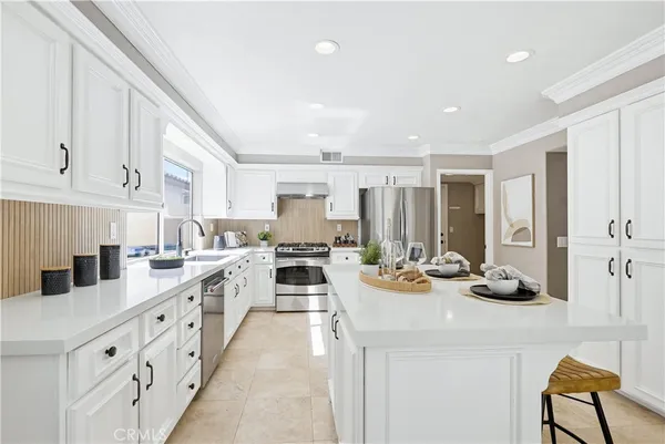 $1,499,900 | 15 Harveston, Mission Viejo, CA 92692
