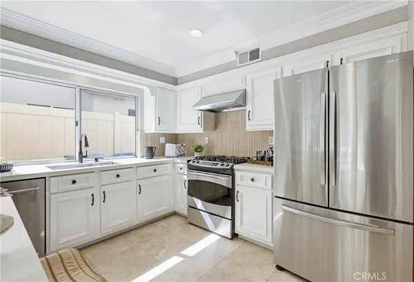 $1,499,900 | 15 Harveston, Mission Viejo, CA 92692