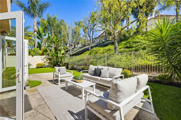 $1,499,900 | 15 Harveston, Mission Viejo, CA 92692