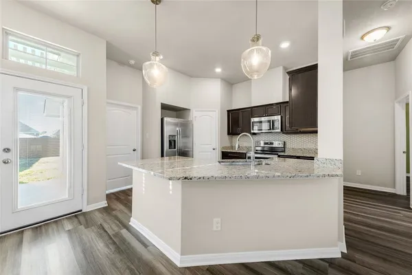 $2,000 | 2005 Theresa Drive, Bryan, TX 77807