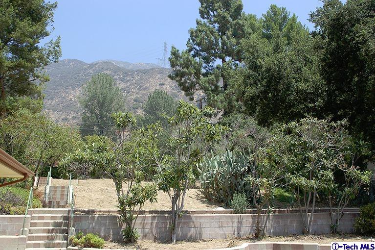 2091 Crescent Drive Altadena, CA 91001 - Photo 11 of 22 Additional Photo