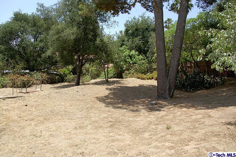 2091 Crescent Drive Altadena, CA 91001 - Photo 13 of 22 Additional Photo