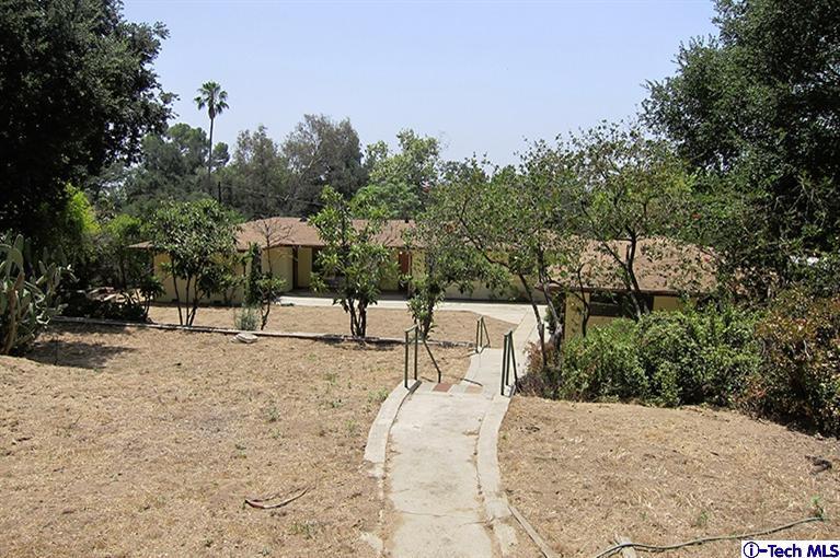 2091 Crescent Drive Altadena, CA 91001 - Photo 16 of 22 Additional Photo