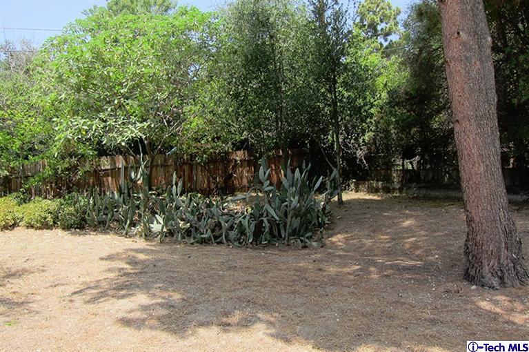 2091 Crescent Drive Altadena, CA 91001 - Photo 17 of 22 Additional Photo