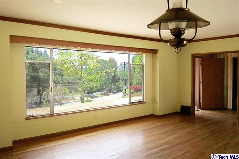 2091 Crescent Drive Altadena, CA 91001 - Photo 4 of 22 Additional Photo