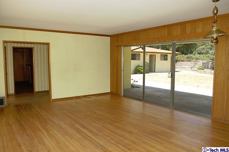 2091 Crescent Drive Altadena, CA 91001 - Photo 6 of 22 Additional Photo