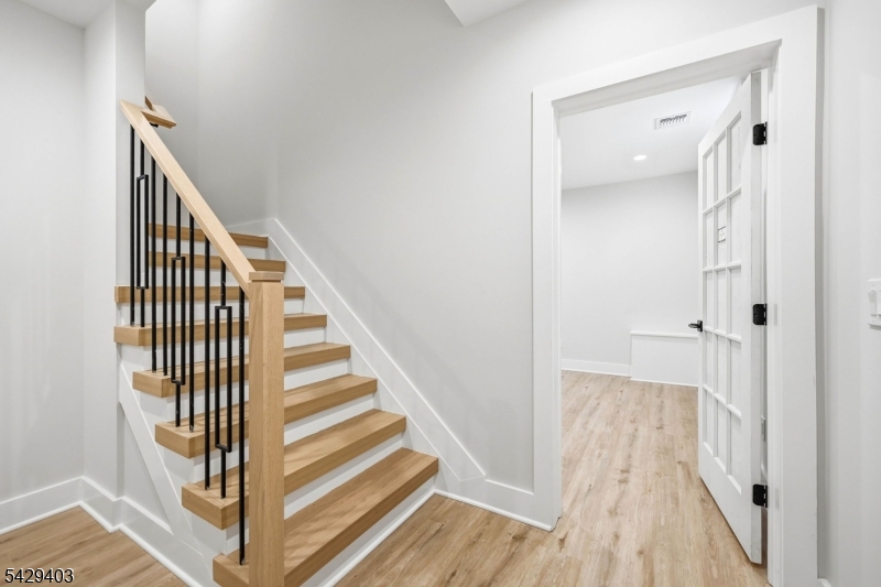 11 Rale Terrace Livingston, NJ 07039 - Photo 25 of 30 Gallery Image 25
