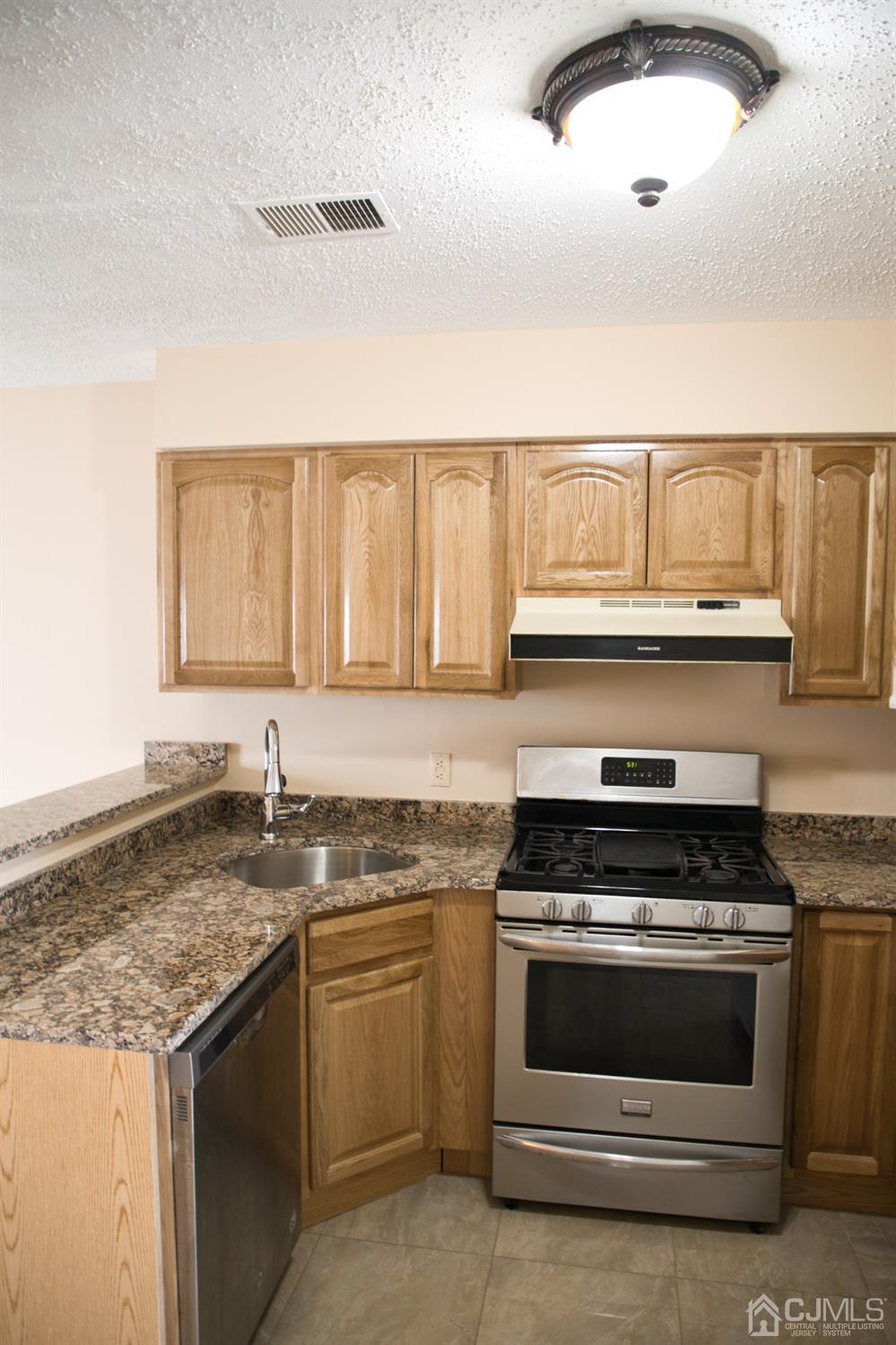 126 Orion Road Piscataway, NJ 08854 - Photo 15 of 48 Gallery Image 15