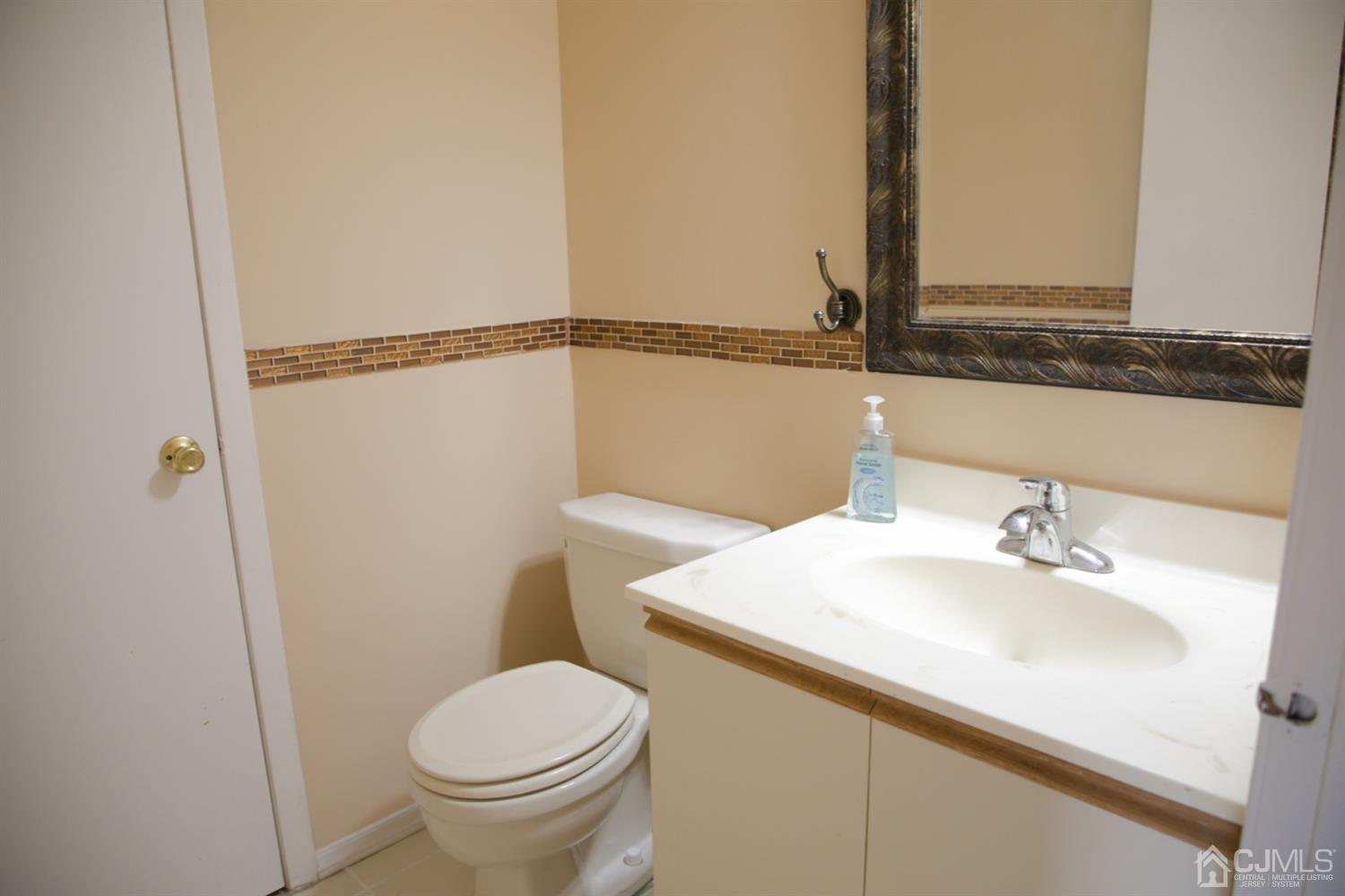 126 Orion Road Piscataway, NJ 08854 - Photo 25 of 48 Gallery Image 25