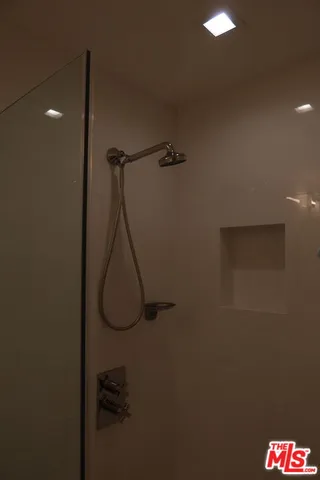 $7,800 | 729 Raymond Avenue, Unit LOWR, Santa Monica, CA 90405