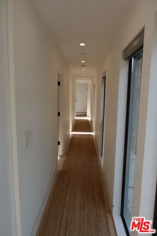 $7,800 | 729 Raymond Avenue, Unit LOWR, Santa Monica, CA 90405