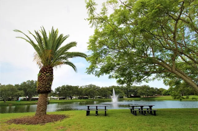 $1,995 | 5580 Stonehaven Lane, Sarasota, FL 34233