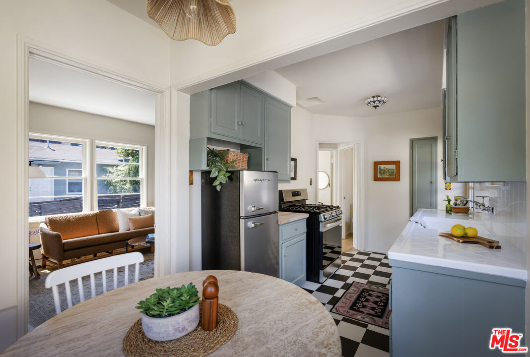 4355 Verdugo Road Los Angeles, CA 90065 - Photo 11 of 33