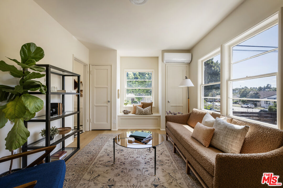 4355 Verdugo Road Los Angeles, CA 90065 - Photo 3 of 33