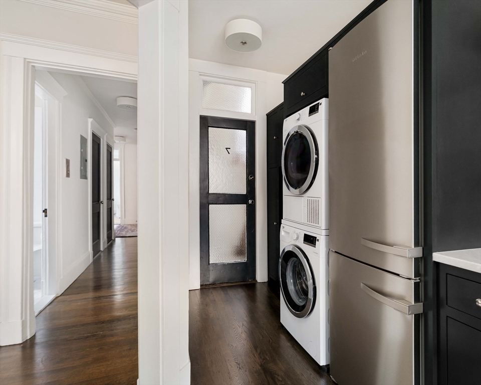 4 Newport Road, Unit 7 Cambridge, MA 02140 - Photo 27 of 31 a utility room with dryer and washer