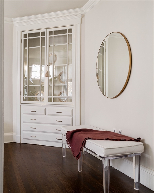 4 Newport Road, Unit 7 Cambridge, MA 02140 - Photo 9 of 31 a room with a table and windows