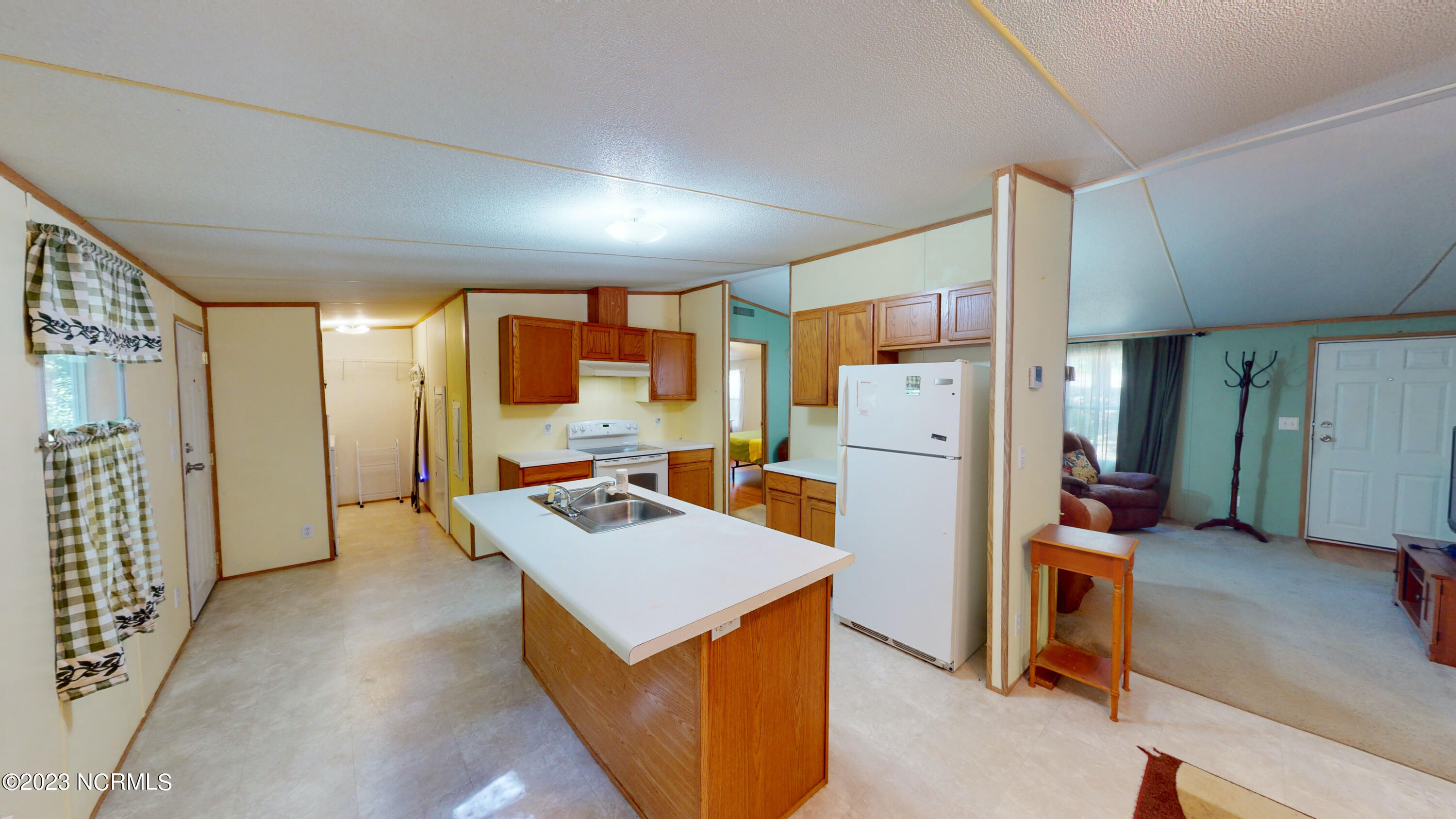 1237 Roffler Street Garner, NC 27529 - Photo 11 of 36 1237-Roffler-St-08082023_153753