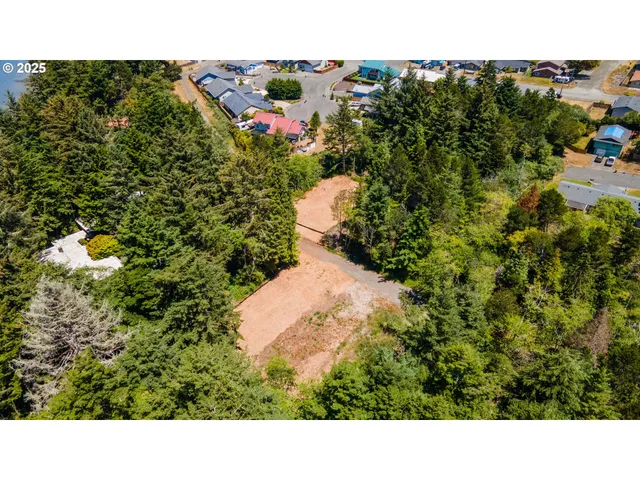 $79,000 | 1227 Seagate Street, Coos Bay, OR 97420