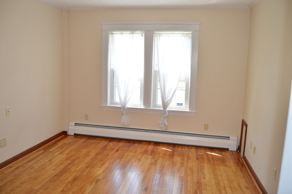 89 Kenberma Road Worcester, MA 01604 - Photo 11 of 22 Gallery Image 11