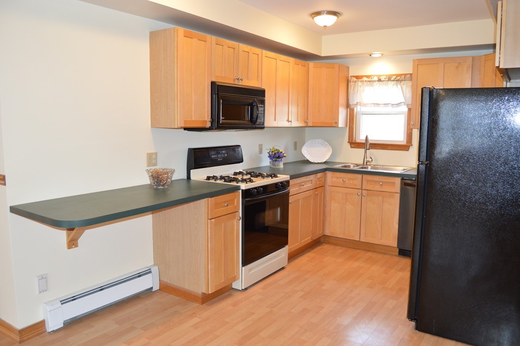 89 Kenberma Road Worcester, MA 01604 - Photo 13 of 22 Gallery Image 13