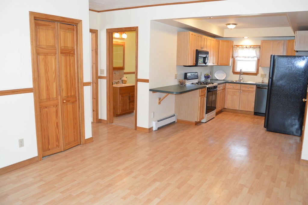 89 Kenberma Road Worcester, MA 01604 - Photo 14 of 22 Gallery Image 14