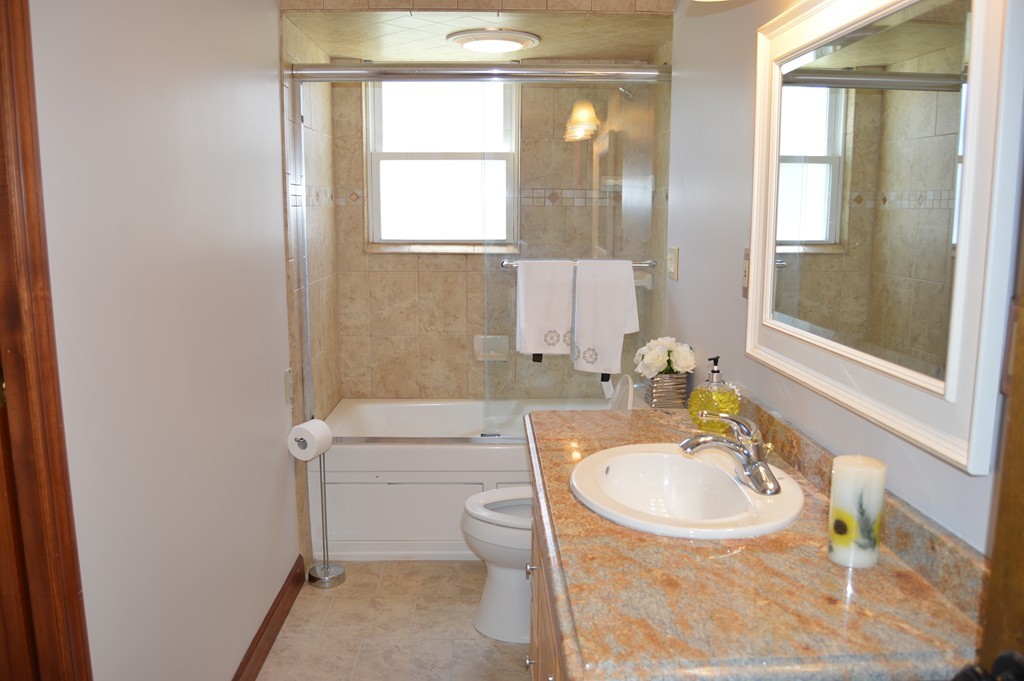 89 Kenberma Road Worcester, MA 01604 - Photo 3 of 22 Gallery Image 3