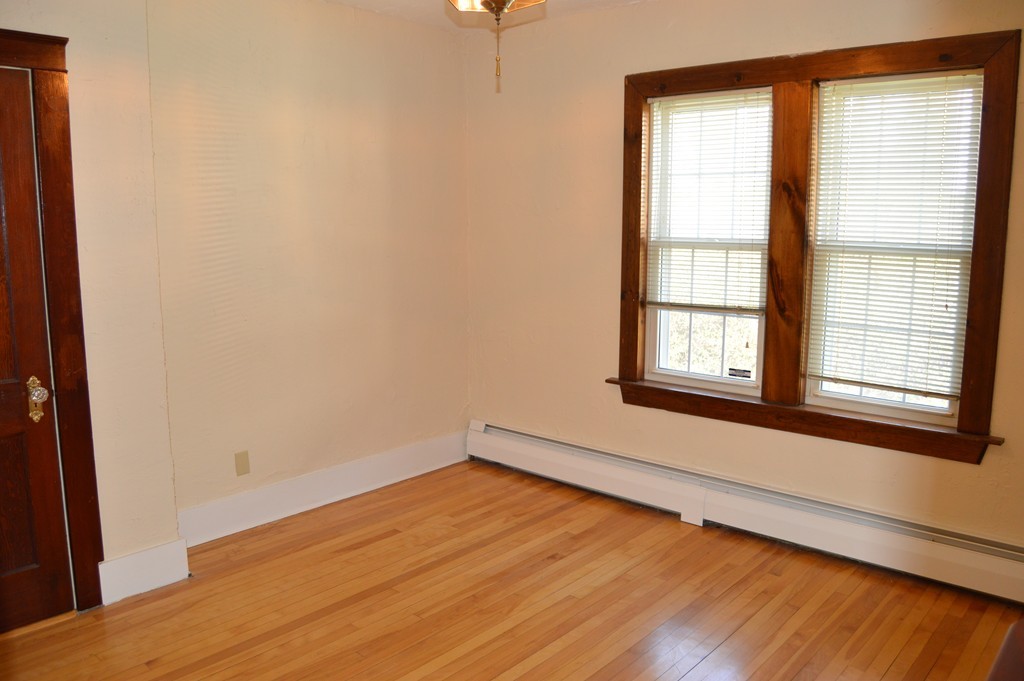 89 Kenberma Road Worcester, MA 01604 - Photo 8 of 22 Gallery Image 8