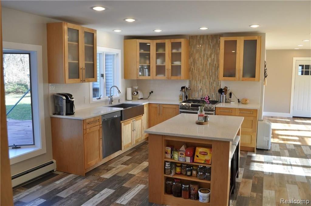 29204 Utley Road Farmington Hills, MI 48334 - Photo 27 of 52