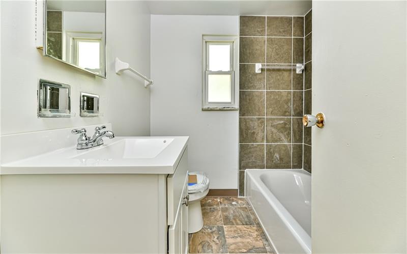 257-259 Universal Road Pittsburgh, PA 15235 - Photo 11 of 18 Gallery Image 11