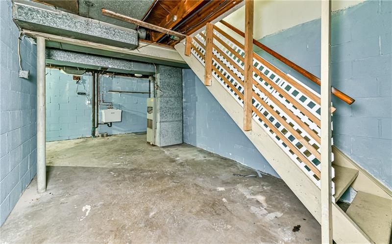 257-259 Universal Road Pittsburgh, PA 15235 - Photo 15 of 18 Gallery Image 15