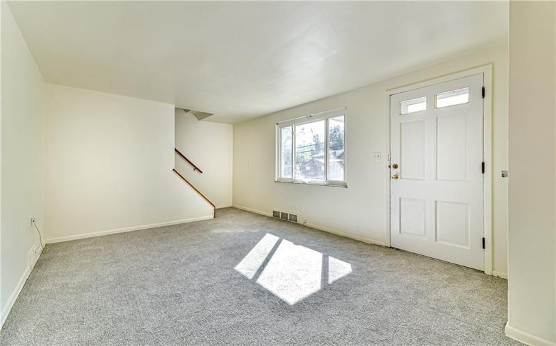 257-259 Universal Road Pittsburgh, PA 15235 - Photo 3 of 18 Gallery Image 3