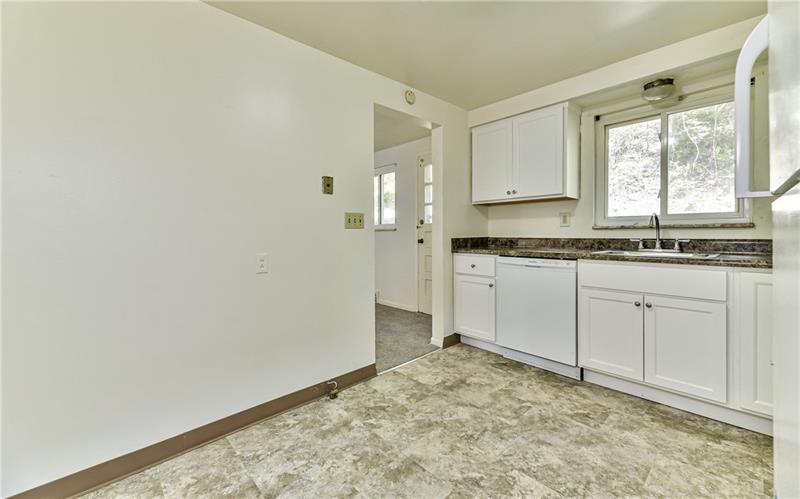 257-259 Universal Road Pittsburgh, PA 15235 - Photo 8 of 18 Gallery Image 8
