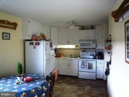 2219 Coon Club Road Westminster, MD 21157 - Photo 5 of 17 Kitchen