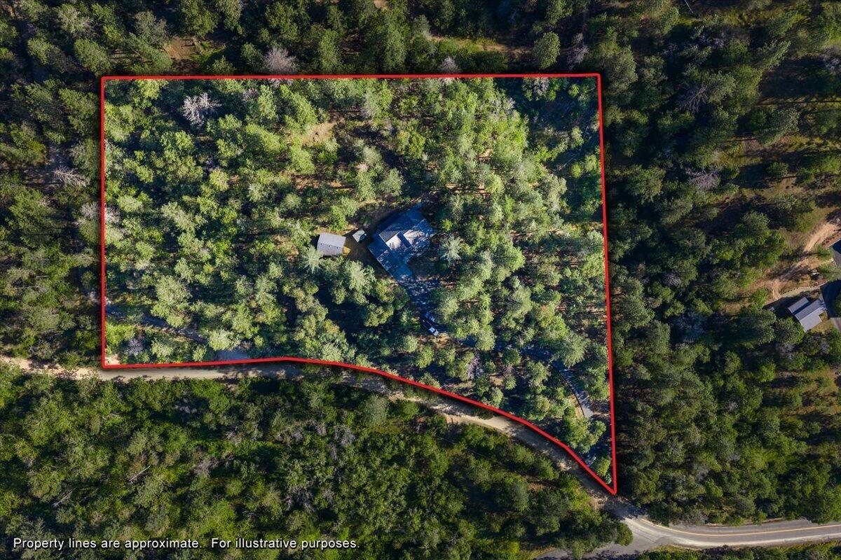 2267 Old Military Road Central Point, OR 97502 - Photo 3 of 39