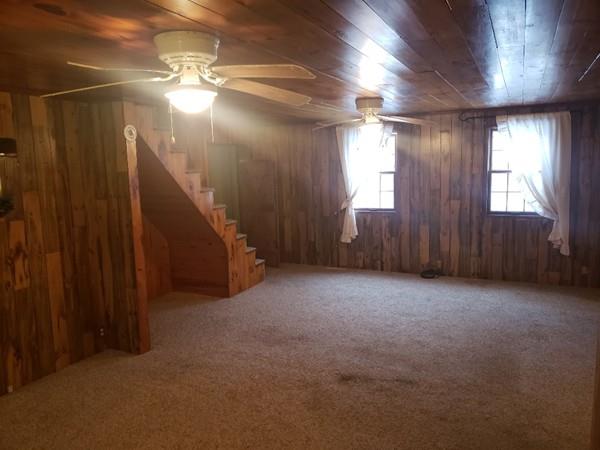 912 Walnut Plain Road Rochester, MA 02770 - Photo 10 of 20 a view of empty room with windows