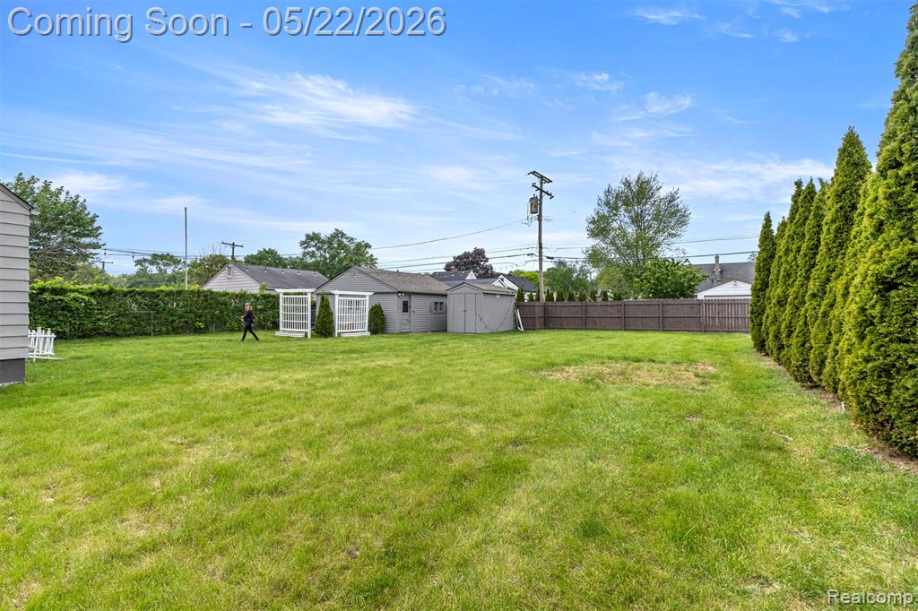 3230 Harding Street Dearborn, MI 48124 - Photo 36 of 42