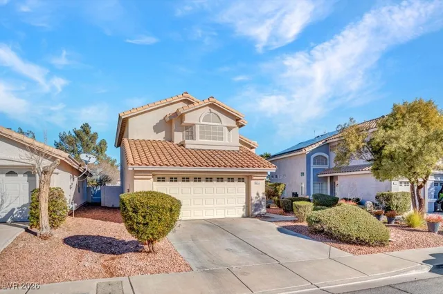 $2,195 | 215 Camelback Ridge Avenue, Henderson, NV 89012