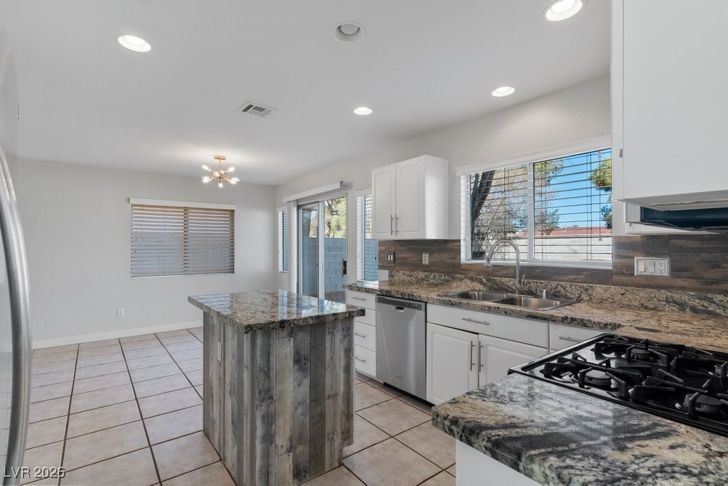 215 Camelback Ridge Avenue Henderson, NV 89012 - Photo 13 of 32