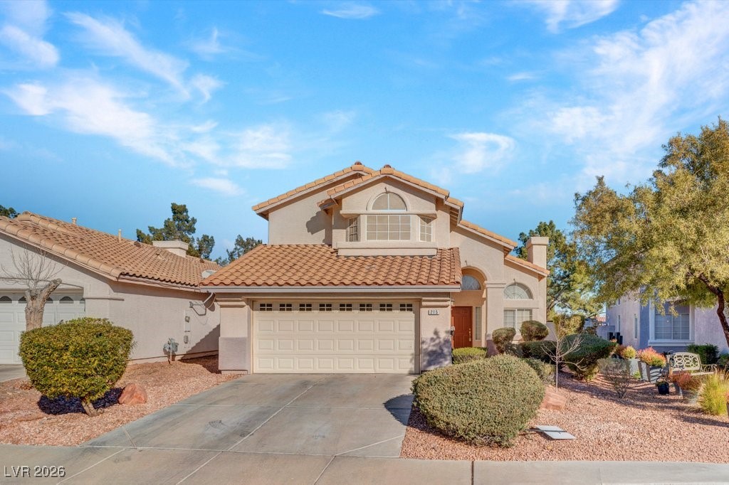 215 Camelback Ridge Avenue Henderson, NV 89012 - Photo 2 of 32