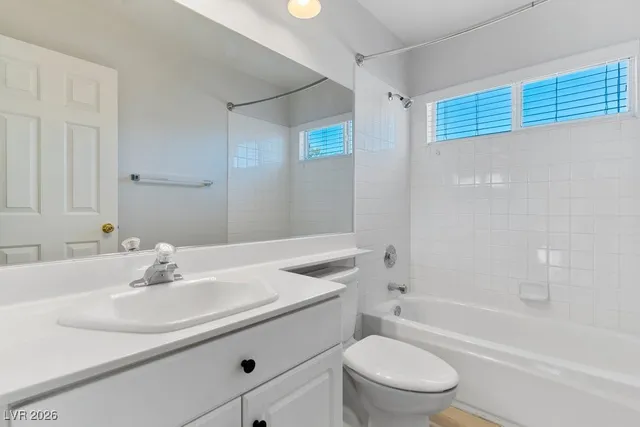 $2,195 | 215 Camelback Ridge Avenue, Henderson, NV 89012