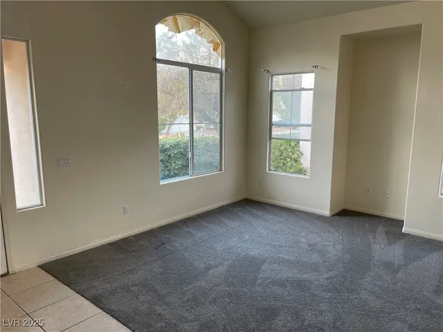 $2,400 | 191 Tayman Park Avenue, Las Vegas, NV 89148