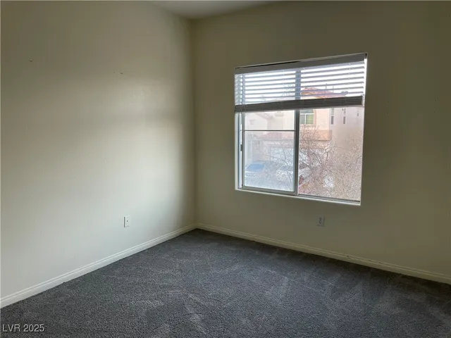 $2,400 | 191 Tayman Park Avenue, Las Vegas, NV 89148