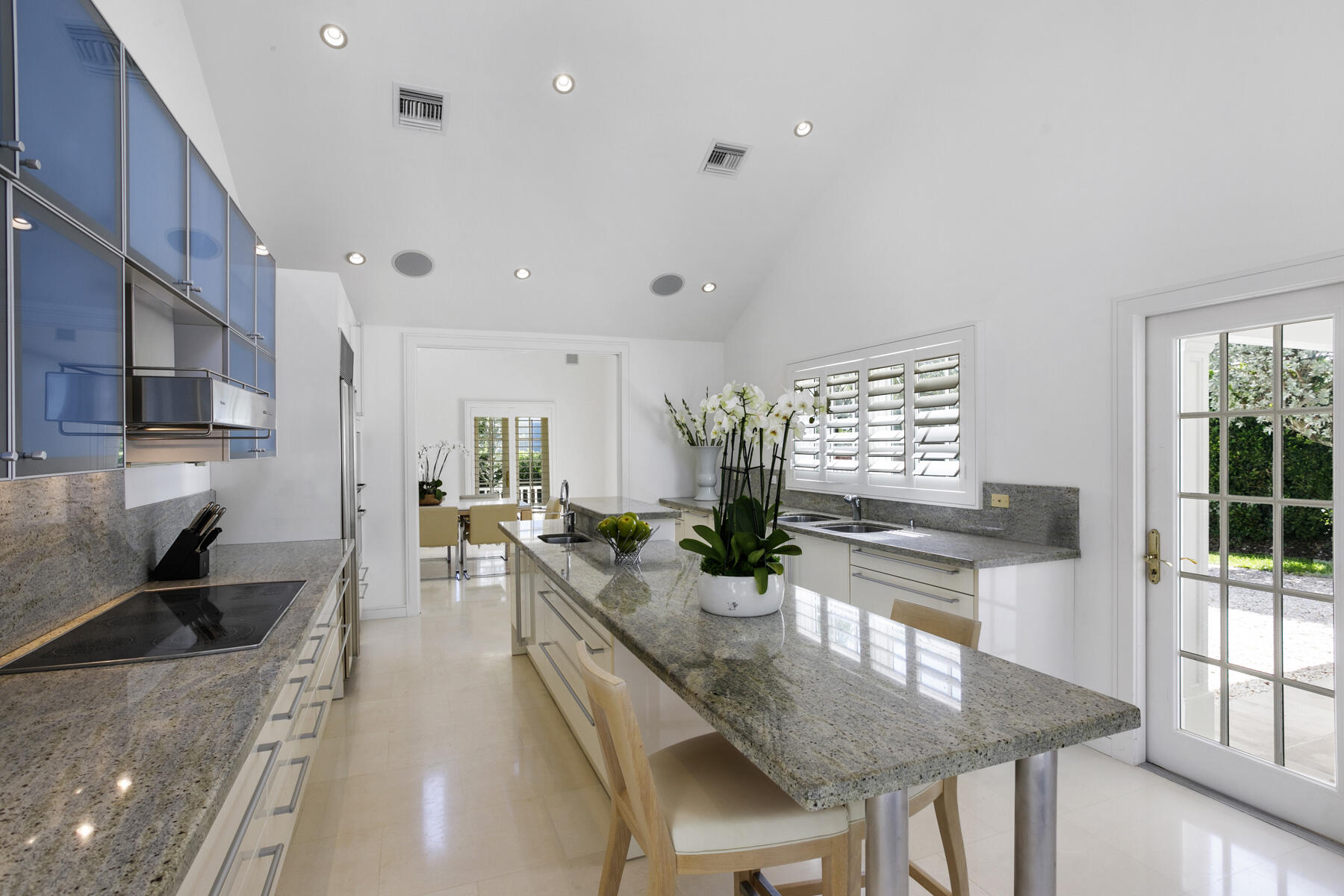 222 Monterey Road Palm Beach, FL 33480 - Photo 17 of 56 Kitchen
