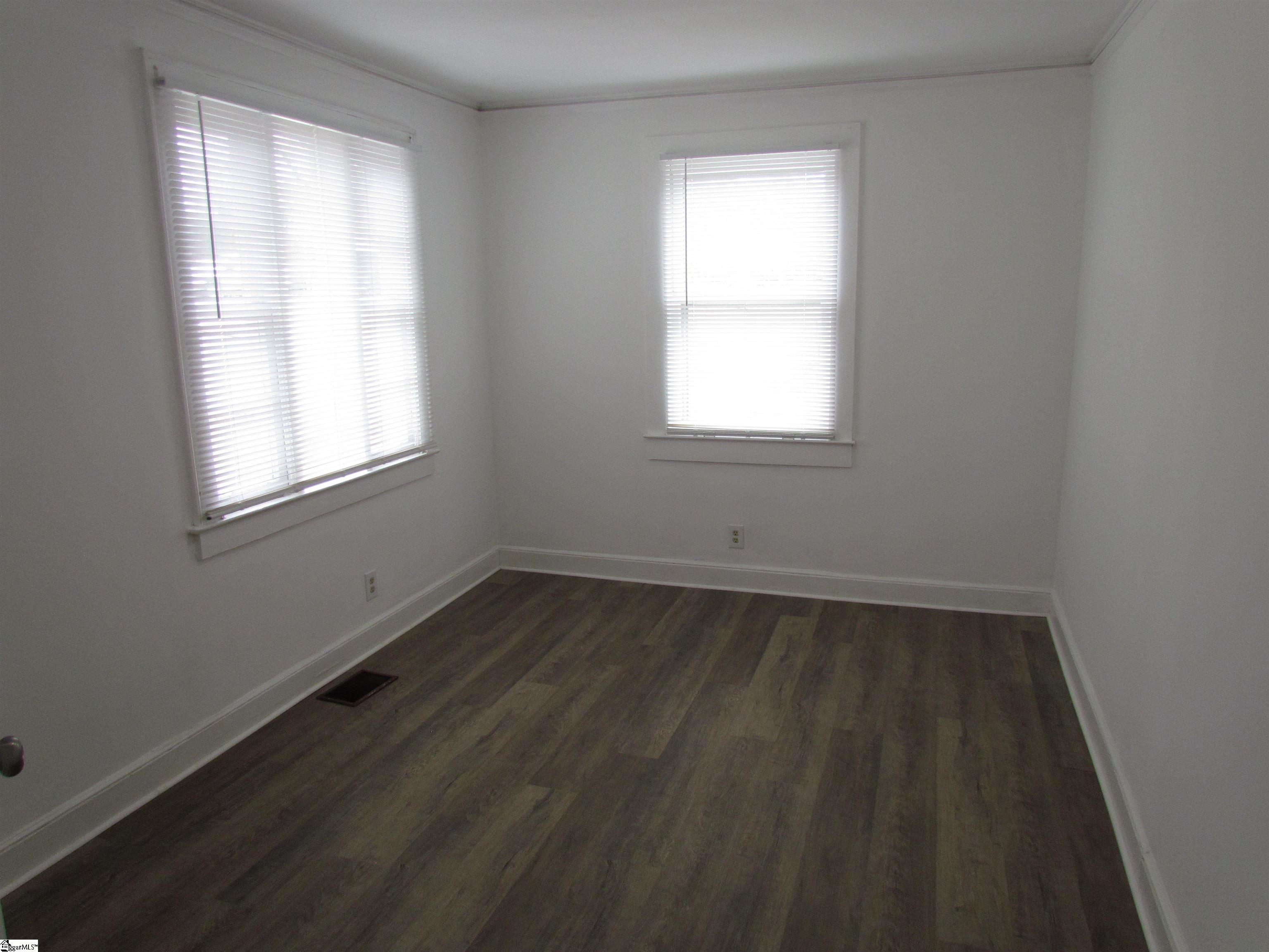 401 Whitehall Road Anderson, SC 29625 - Photo 5 of 10 Gallery Image 5